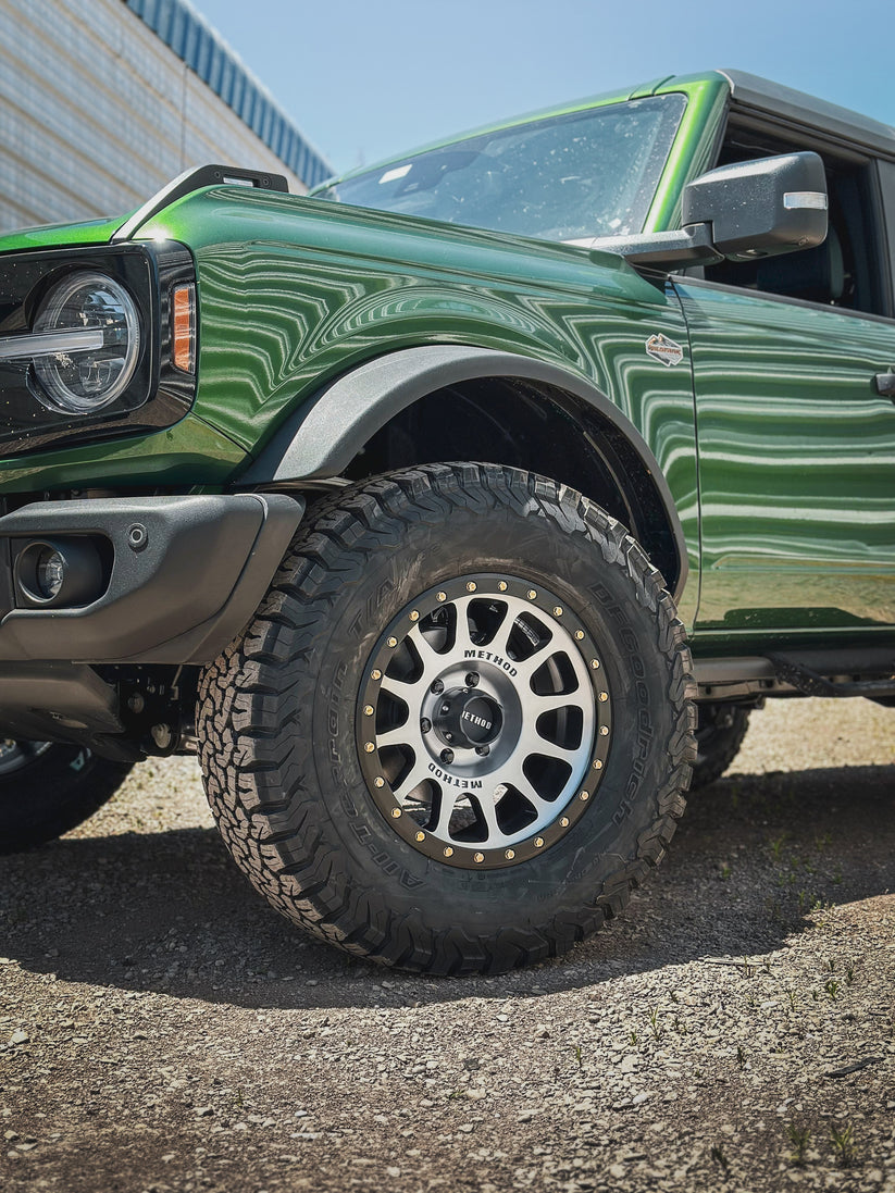 Method 305 Machined Black Lip 18X9 6X139 ET-12