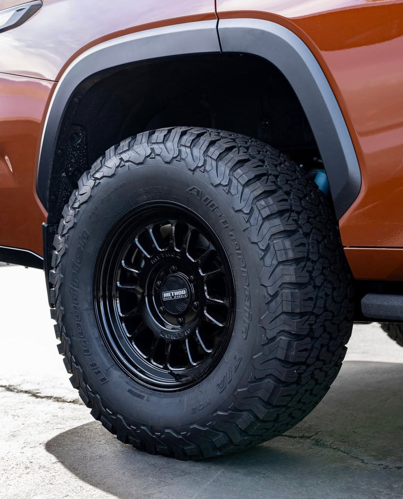 Method 318 Gloss Black 17X8.5 6X139 ET0
